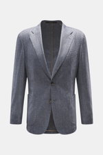 Windsor Sakko 'Giorno' rauchblau meliert, frontal fotografiert, Slim Fit, Mix aus Wolle und Microfaser, fallendes Revers, Zwei-Knopf-Stil, Brusttasche, Hüfttaschen, Kissing Buttons, Seitenschlitze, Unconstructed Design, zwei Innentaschen, leicht griffige 