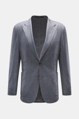 Windsor Sakko 'Giorno' rauchblau meliert, frontal fotografiert, Slim Fit, Mix aus Wolle und Microfaser, fallendes Revers, Zwei-Knopf-Stil, Brusttasche, Hüfttaschen, Kissing Buttons, Seitenschlitze, Unconstructed Design, zwei Innentaschen, leicht griffige 