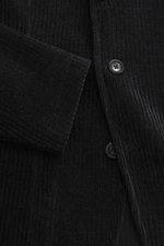 Close-up front view of Emporio Armani Sakko dark navy with ribbed texture, two-button style, and sleeve buttons in lightweight viscose-linen blend.

Description: <p>Legere Eleganz macht dieses leichte Sakkos aus Viskose und Leinen mit dezentem Materialg