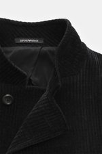Close-up front view of Emporio Armani Sakko dark navy made of viscose and linen with ribbed texture, oversized fit, two-button style, and notched lapels.

Description: <p>Legere Eleganz macht dieses leichte Sakkos aus Viskose und Leinen mit dezentem Mat