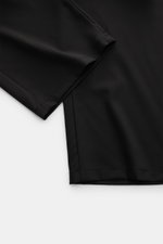 Close-up front-side view of Ami Paris Jogger pants black, showing pure virgin wool fabric, elasticated waistband, high waist, and relaxed fit.

Description: <p>Trendy oversized fits are easy to style with these relaxed fit jogger pants from AMI PARIS – th
