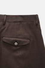 Santaniello Wollhose 'Camerota' braun meliert, Detailansicht von hinten oben, weicher Griff, Bundfalten, Gesäßtasche mit Knopf, Regular Fit