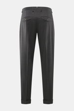 Santaniello Wollhose 'Camerota' dunkelgrau meliert, Rückansicht, reine Wolle, weicher Griff, Regular Fit, Bundfalten, französische Taschen, knöpfbare Gesäßtaschen, fixierter Saumaufschlag.