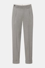 PT Torino Wollhose 'Carrot Fit' grau meliert, frontale Nahaufnahme, kurze Hose aus elastischer Schurwolle mit Bundfalten, Knopfriegel, Uhrentasche, Saumaufschlag.