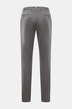 PT Torino Wollhose 'Slim Fit' grau meliert, Rückansicht, schmal zulaufend, aus elastischer, glatter Schurwolle mit französischen und paspelierten Taschen.