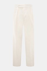 Frontansicht der cremefarbenen Polo Ralph Lauren Baumwollhose mit weichem Griff, Tapered Fit, Side Adjuster und paspelierten Gesäßtaschen.