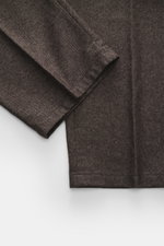 Marco Pescarolo Hose 'Dieci' dunkelbraun meliert, Detailaufnahme der knöchellangen Twillhose aus Cashmere-Baumwoll-Mix, tapered Fit, weicher Griff.