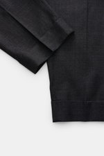 Berwich Hose 'Chiaia' anthrazit meliert, Detailansicht von unten, glatter Schurwoll-Mix, tapered fit, fixierter Saumaufschlag, schmal zulaufend.