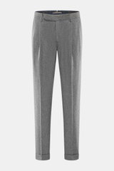 Santaniello Wollhose 'Camerota' grau meliert, frontal fotografiert, Bundfalten, französische Taschen, Reißverschluss, Bundknöpfe, fixierter Saumaufschlag.