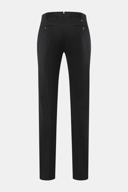 PT Torino Wollhose 'Slim Fit' schwarz aus leicht elastischer Schurwolle, schmal zulaufend, mit französischen Taschen, Uhrentasche, paspelierten Gesäßtaschen, Reißverschluss, Bundknöpfen, weichem Griff, Rückansicht.