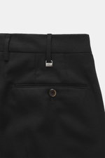 PT Torino Wollhose 'Slim Fit' schwarz, Detailansicht von hinten, schmal zulaufend aus leicht elastischer Schurwolle, mit französischen Taschen.