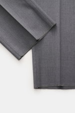PT Torino Wollhose 'Slim Fit' grau meliert in Nahaufnahme von unten, Twill aus Schurwolle, weicher Griff, schmal zulaufend.