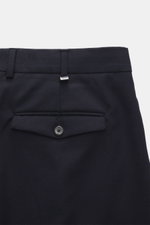 PT Torino Wollhose 'Rebel Fit' navy in Nahaufnahme von hinten, zeigt Bund mit Reißverschluss, Bundhaken, geknöpfte Gesäßtasche aus elastischer Schurwolle.