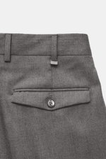 PT Torino Wollhose 'Rebel Fit' grau meliert, Rückansicht, Detail Gürtel, Reißverschluss, geknöpfte Gesäßtasche, leichte elastische Schurwolle, weicher Griff.