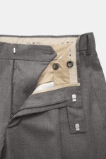 PT Torino Wollhose 'Rebel Fit' grau meliert, Detailaufnahme von innen mit offenem Bund, Reißverschluss, Hakenverschluss, französischen Taschen.