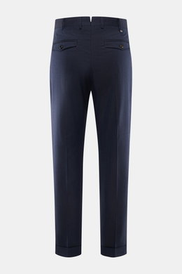 PT Torino Pants 'Rebel Fit' navy patterned shown from the rear, ankle-length tapered fit with fine herringbone cotton-wool blend, French pockets, single pleat, back flap pockets with buttons, zipper and waistband hook, soft feel, regular thigh width, fixe