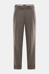 PT Torino Wollhose 'Carrot Fit' graubraun meliert, knöchellang, schmal zulaufend mit Bundfalten, Knopfriegel, Uhrentasche, frontal fotografiert.