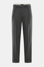 PT Torino Wollhose 'Carrot Fit' dunkelgrau meliert, von vorne fotografiert, aus elastischer Schurwolle und Cashmere, mit Bundfalten und Knopfriegel.