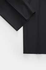 Incotex Wollhose navy aus reiner Schurwolle, Regular Fit, leichte Elastizität, soft, schmal zulaufend, Detailaufnahme Bund und Saum.