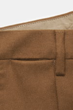 Close-up view of Briglia 1949 Wool trousers 'Margutta' brown waistband and belt loop, flannel made of pure new wool, soft feel, regular fit, slightly tapered, zipper and waistband button, single waistband pleat, French pockets, small watch pocket, piped b