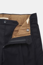 Close-up front view of Briglia 1949 Wool trousers 'Platti' navy, flannel made of pure new wool, slightly elastic, soft feel, regular fit, slightly tapered, zipper and waistband button, double waistband pleat, slant welt pockets, back pockets with button.