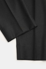 Close-up front view of Briglia 1949 Wool trousers 'Platti' dark grey melange, flannel made of pure new wool, slightly elastic, soft feel, regular fit, slightly tapered, zipper and waistband button, double waistband pleat, slant welt pockets, back pockets 