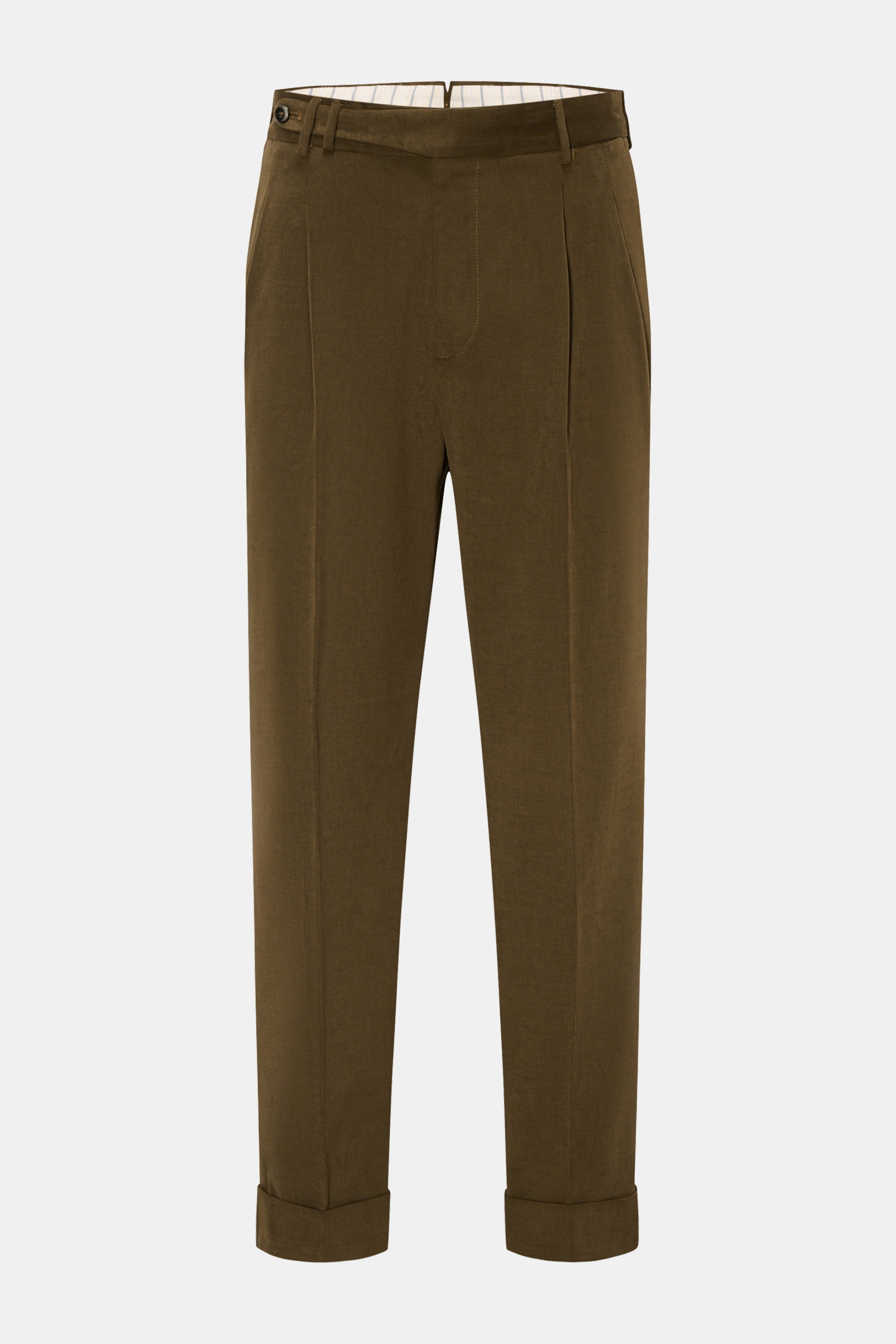 PT Torino Chino 'Carrot Fit' dark olive, frontale Ansicht, kurze Hose mit Bundfalten, verlängertem Knopfriegel, Uhrentasche, fixiertem Saumaufschlag.