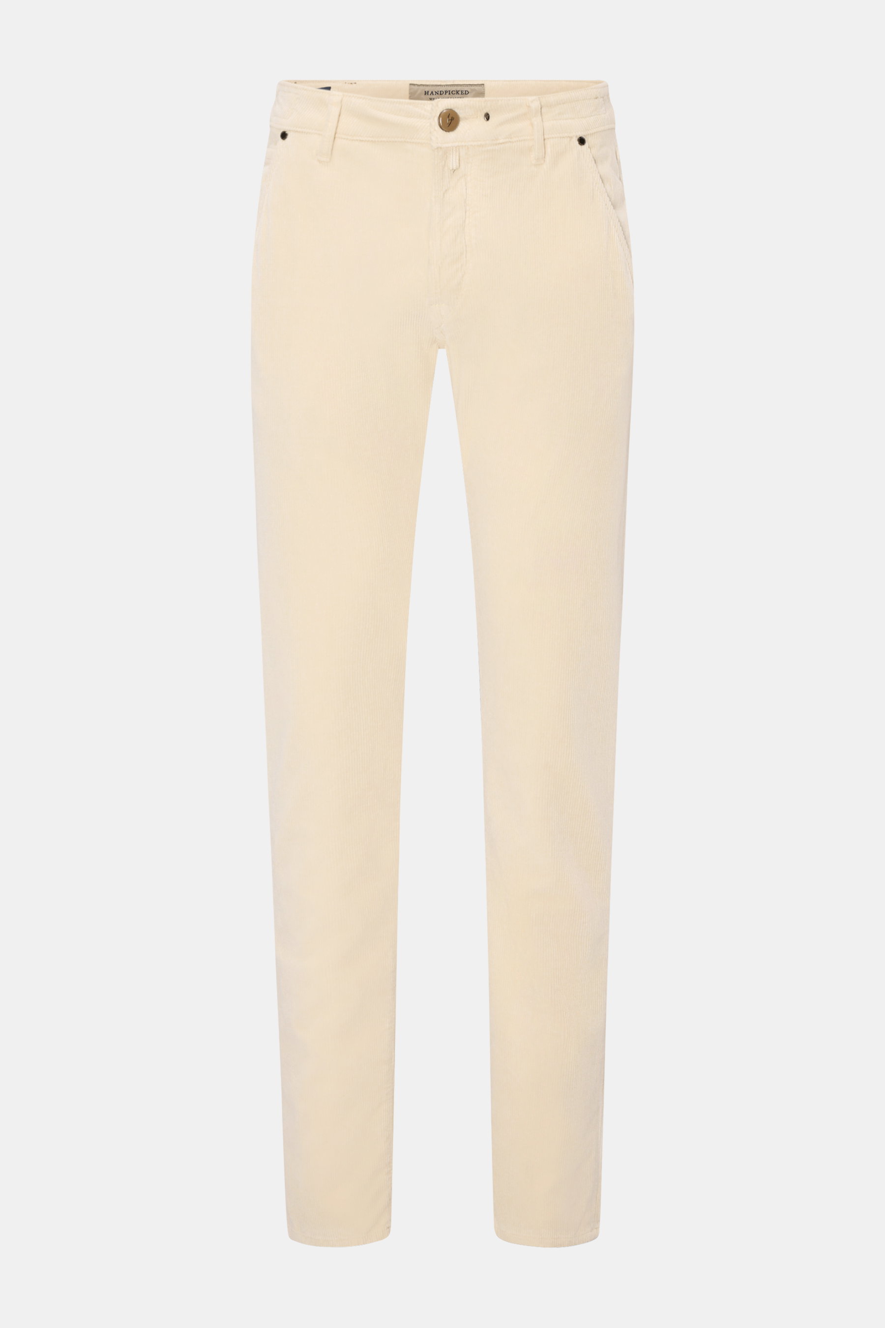 HandPicked Cordhose 'Parma' creme, slim Fit Cordhose aus Baumwolle und Modal, schmal zulaufend mit Button Fly, französischen Taschen, Leather Patch, frontale Ansicht.