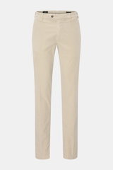 Mason's Cordhose 'New York Style' sand, slim fit corduroy pants with slight stretch, photographed front-facing, showing button, zipper, and pockets. <p>Wohlfühlen mit Stil: Die Cordhose 'New York Style' von MASON'S bringt Wärme und Charakter in die Herbst