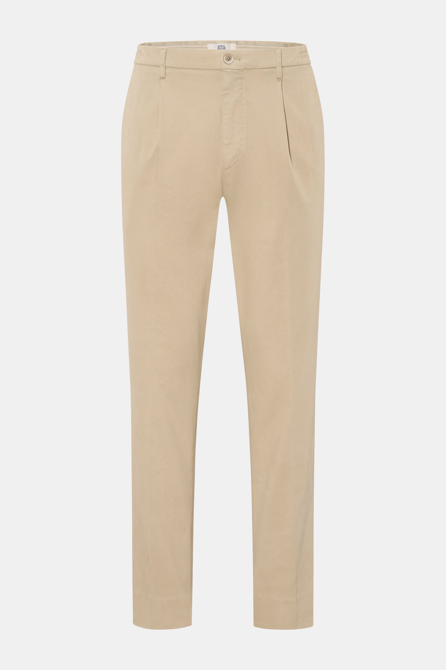 GTA Baumwollhose 'Dennis' beige, frontale Nahaufnahme, weich, leicht elastisch, tapered fit, teielastischer Bund, französische Taschen, Saumenaufschlag.
