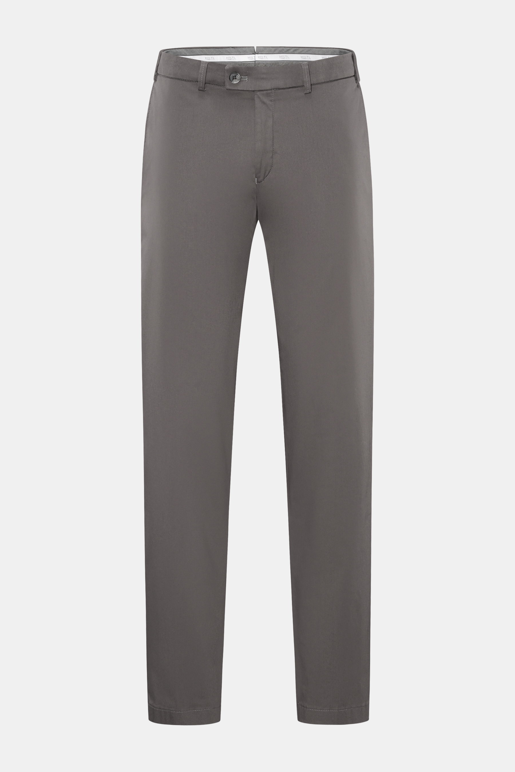 Hiltl Baumwollhose 'Parma' dunkelgrau, Regular Fit, schmal zulaufend, aus leichter Baumwoll-Popeline mit Stretch, von vorne fotografiert.