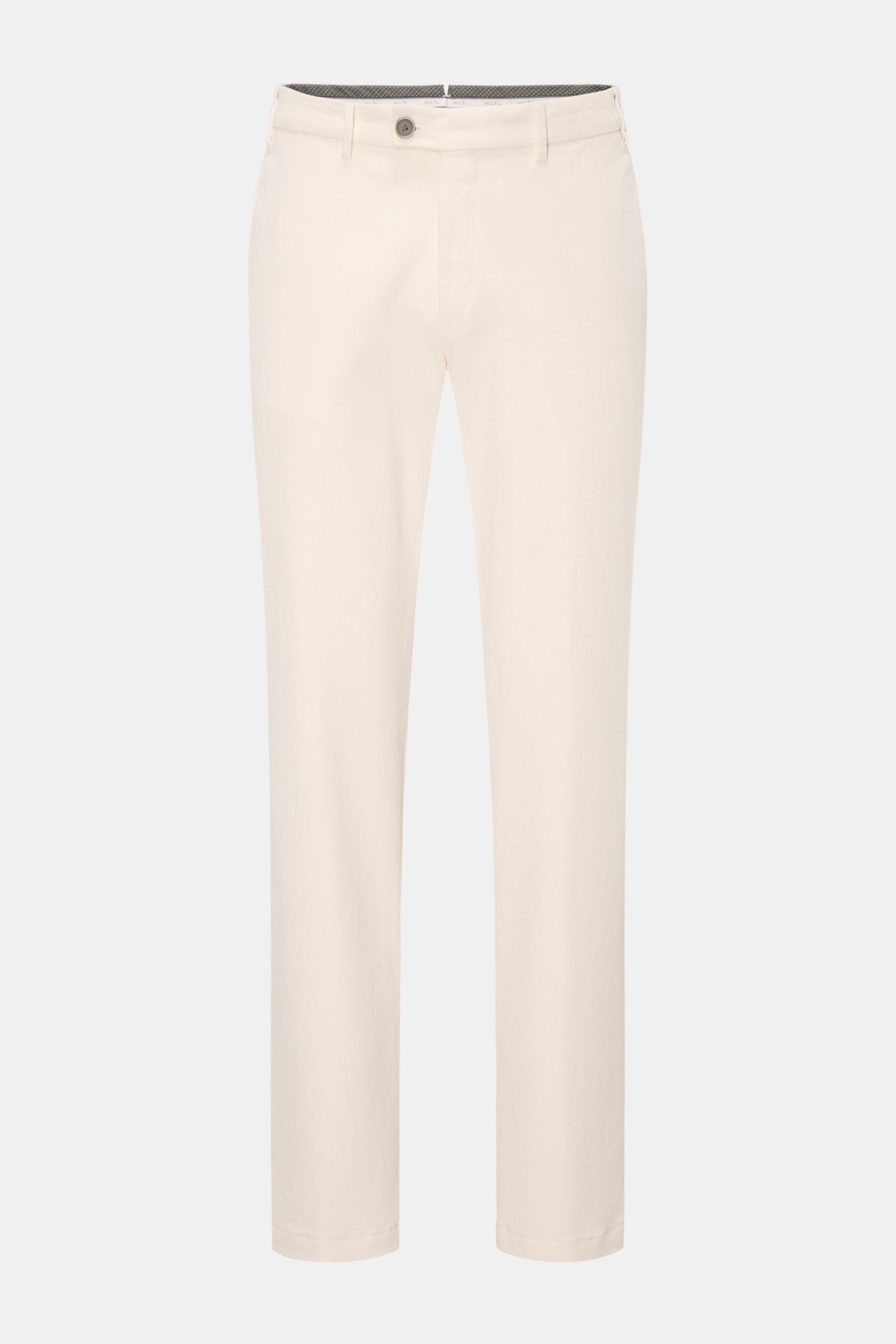 Hiltl Baumwollhose 'Parma' creme, Slim Fit Chino, elastisch, weich, schmal zulaufend, Reißverschluss, Bundknopf, französische Taschen, frontal fotografiert.