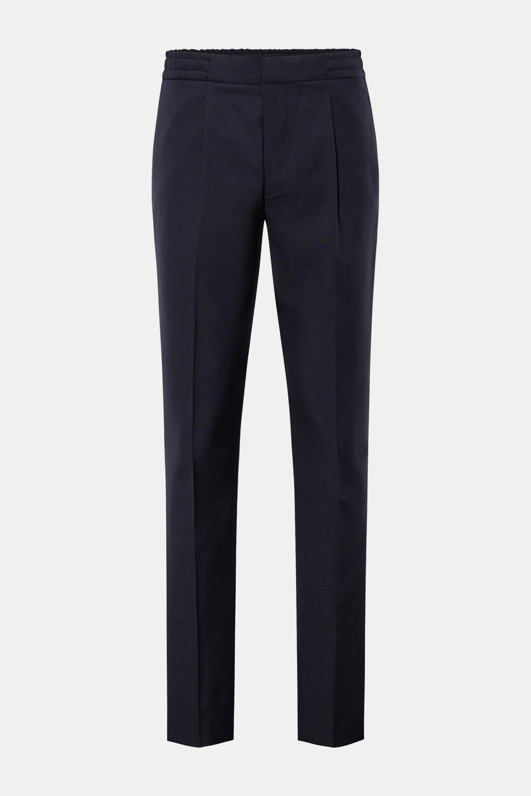 Frontansicht der Officine Générale Woll-Jogpants 'Drew' navy, reine Wolle, glatter Griff, Tapered Fit, schmal zulaufend, mit elastischem Bund, Reißverschluss, Bundhaken, Bundfalte, seitlichen Taschen und paspelierten Gesäßtaschen mit Knopf.