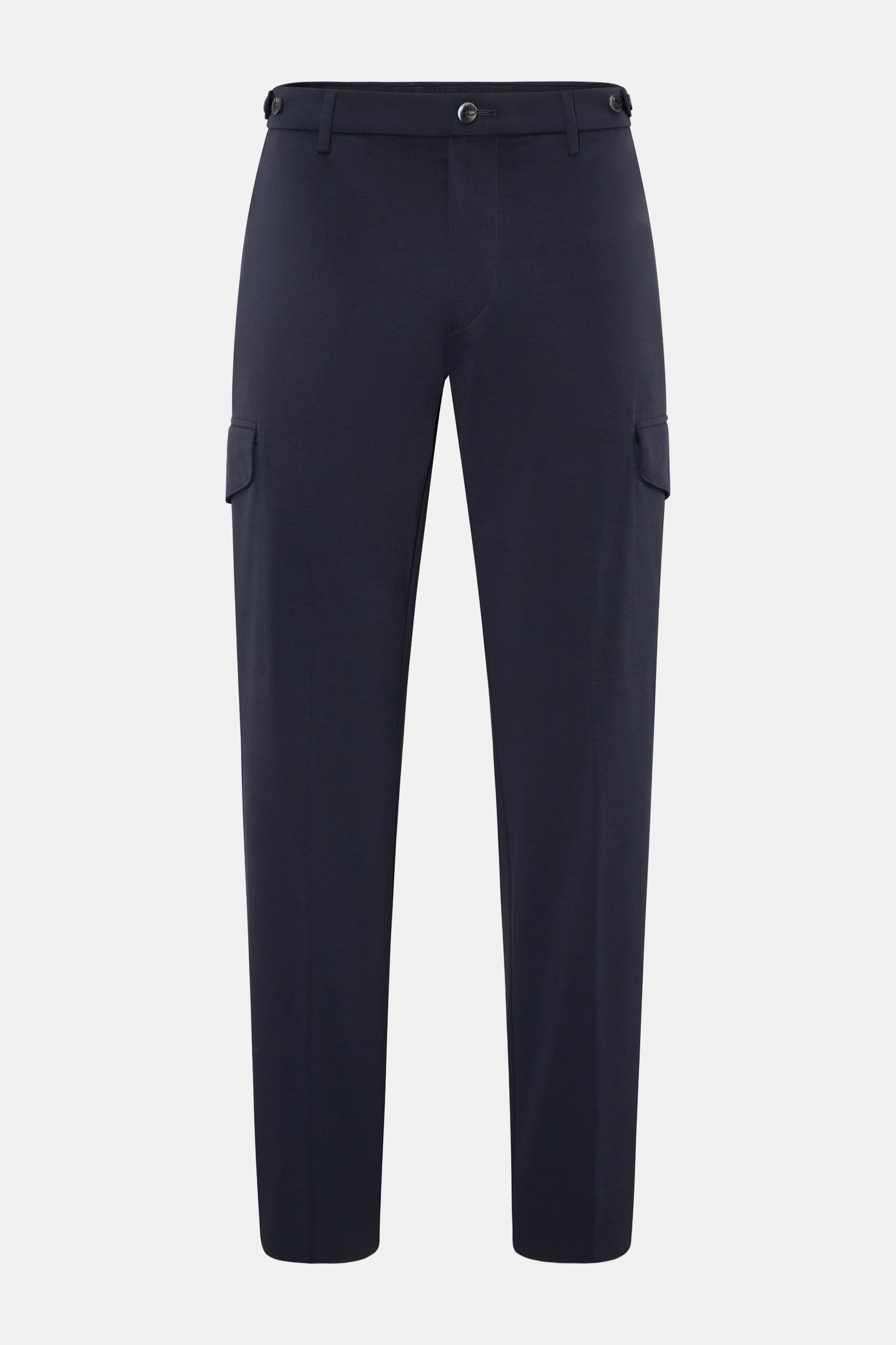 GTA Cargohose 'Kevin' navy, frontale Ansicht, legere Hose aus elastischem Baumwoll-Jersey, schmal zulaufend, mit Cargo- und französischen Taschen, Bund mit Elastikeinsatz.