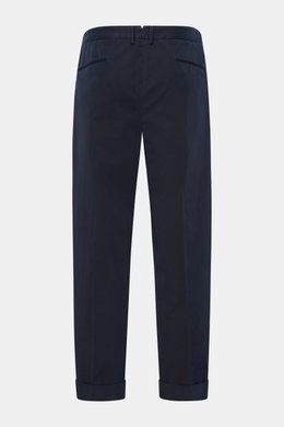 Santaniello Chino 'Arsenio' navy Rückansicht, knöchellang, softem Baumwoll-Twill, Bundfalte, paspelierte Taschen, fixierter Saumaufschlag, Tapered Fit.