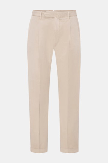 Front view of Santaniello Chinos 'Arsenio' beige in soft pure cotton twill, featuring a single pleat, tapered fit, regular thigh width, ankle length, zip and waist buttons, jetted hip and back pockets, and fixed hem turn-up. Casual meets stylish: The chin