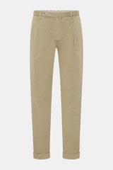 Santaniello Chino 'Camerota' oliv, frontale Ansicht, feiner Baumwoll-Twill, leicht elastisch, einfache Bundfalte, tapered Fit, knöchellang mit Saumaufschlag.