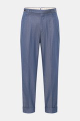 PT Torino Baumwollhose 'Carrot Fit' dunkelblau meliert, frontal fotografiert, kurze Chino mit Bundfalten, verlängertem Knopfriegel, Uhrentasche, fixiertem Saumaufschlag.
