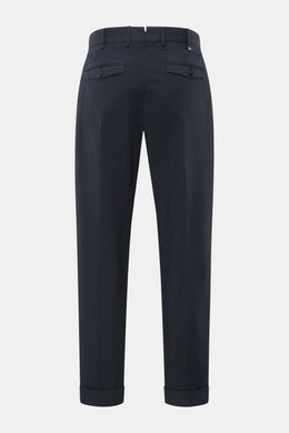 PT Torino Chino 'Rebel Fit' dark navy, Rückansicht, knöchellang, aus reiner Baumwolle, Tapered Fit, mit französischen Taschen und fixiertem Saumaufschlag.