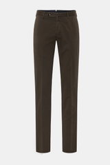 PT Torino Chino 'Slim Fit' dunkelbraun aus Baumwolltwill mit leichtem Stretch, schmal zulaufend, Reißverschluss, Knöpfen, Taschen, frontal fotografiert.