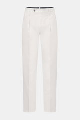 Front view of PT Torino Chinos 'Union Fit' cream in classic cotton twill with slight stretch, soft feel, tapered cut, pleats, French pockets, and buttoned back pockets. 

For these chinos, PT TORINO has chosen classic cotton twill in fine fabric enhanced 