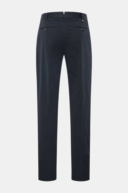 PT Torino Chino 'Union Fit' navy, Rückansicht, Baumwolltwill mit leichtem Stretch, einfache Bundfalte, französische Taschen, schmal zulaufend, Regular Fit.