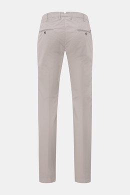 Rear view of Mason's Chinos 'New York Style' light grey cotton chinos with slim fit and tapered cut, featuring zip, waist buttons, French pockets, small watch pocket, and jetted back pockets with button.

<p>Comfort and style: The cotton chinos 'New York 