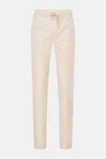Front view of Mason's Jogger pants 'New York' sand in lightweight, stretchy cotton and lyocell blend with elasticated waistband and drawstring.

<p>Comfort and style: The jogger pants 'New York' made of lyocell and cotton in stretchy fabric with a comfort