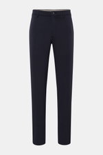 GTA Hose 'Davide' navy aus elastischem Baumwoll-Mix, Regular Fit, knöchellang, schmal zulaufend, mit Reißverschluss, Bundknopf und Taschen, frontal fotografiert.