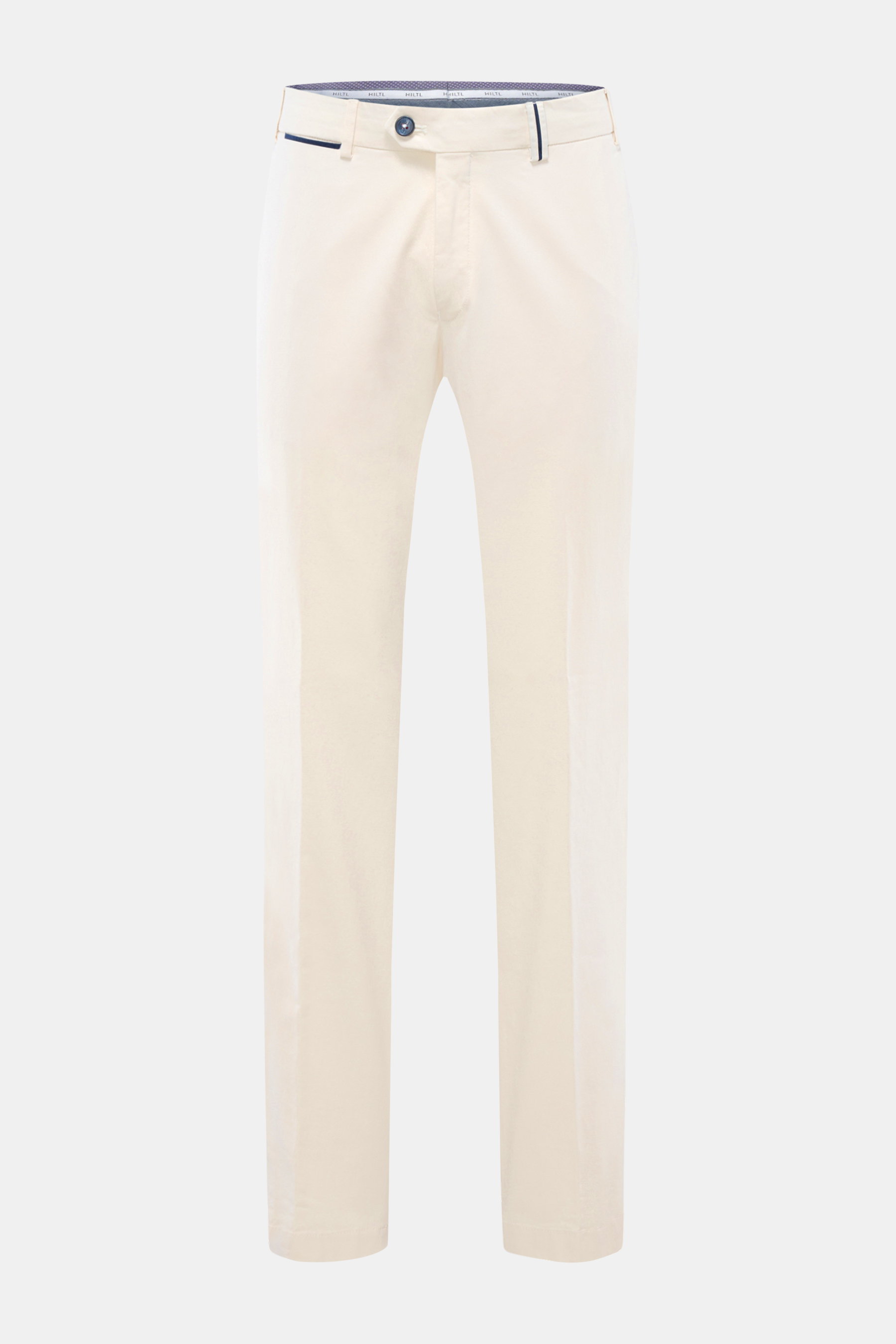 Hiltl Baumwollhose 'Peaker' creme, Regular Fit, schmal zulaufend, aus leichter Baumwoll-Popeline mit Stretch, frontale Perspektive, französische Taschen.