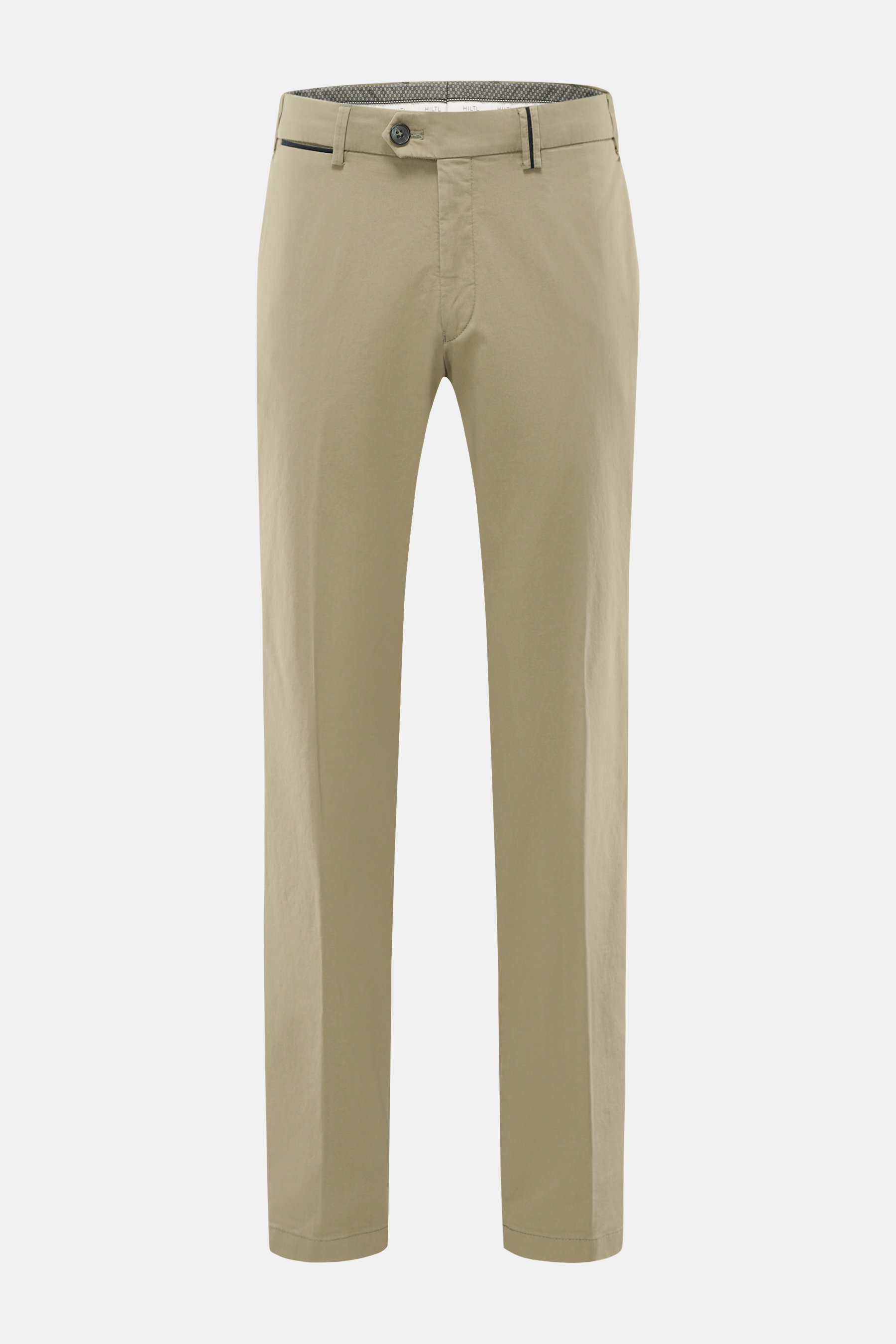 Hiltl Baumwollhose 'Peaker' oliv, Frontansicht, Regular Fit mit leicht elastischer Popeline, Reißverschluss, Slide Button, Uhrentasche, französische Taschen.