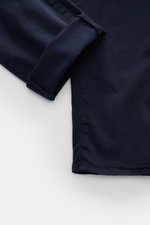 Jacob Cohen Baumwollhose 'Bard' navy, Detailaufnahme seitlich mit umgeschlagenem Bein, Five-Pocket-Hose aus elastischer, reiner Baumwolle mit Ponyfell-Lederpatch.