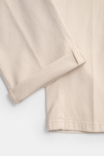 Marco Pescarolo Jogpants 'Caracciolo' sand, Detailaufnahme von unten, weicher Twill, Lyocell-Baumwollmix, elastischer Bund, schmal zulaufend, Regular Fit.