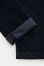 Close-up, top-down view of Jacob Cohen Corduroy Pants 'Bobby' navy showing soft cotton blend fabric and cuff detail with stitching.

<p>Precise Italian craftsmanship - this is what the label JACOB COHEN stands for, creating a bestseller for the contempora